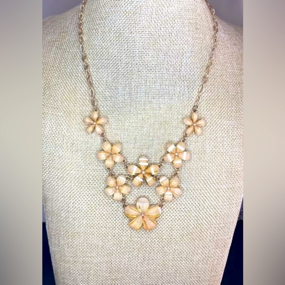 New in box Handmade Floral Necklace in Gold and Cream